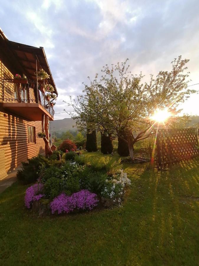 Pid Goroyu Hotel Chorna Tysa ภายนอก รูปภาพ